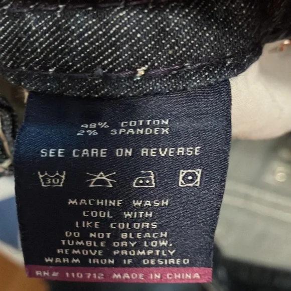 Vigoss New York Capris - Picture 5 of 9